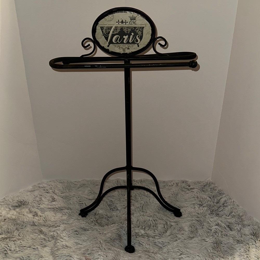 Parisian Bathtub Metal Towel Rack Stand French Country Scrolled Wrought Iron